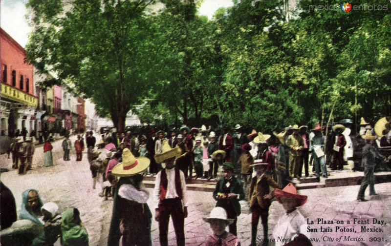 La Plaza en un día de fiesta