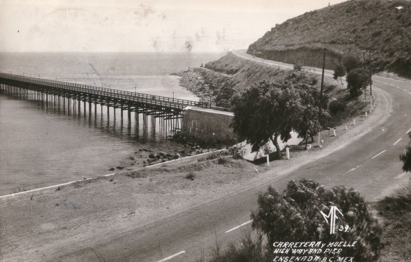 Muelle en la Carretera Ensenada - Tijuana