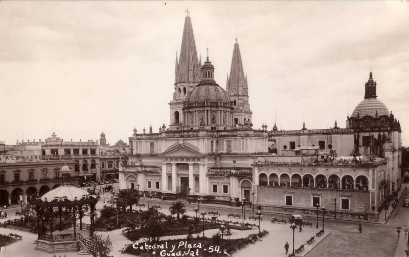 Catedral y Plaza de Armas de Guadalajara Jalisco