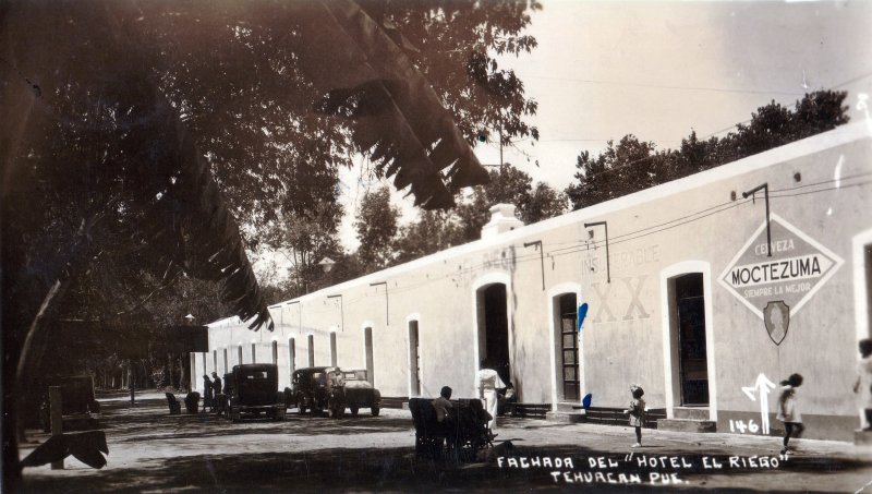 Fachada del Hotel El Riego