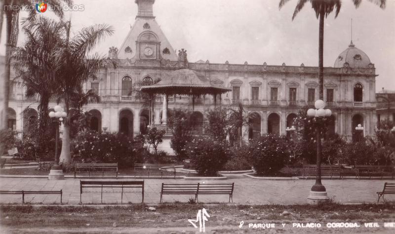 Parque y Palacio Municipal de Córdoba