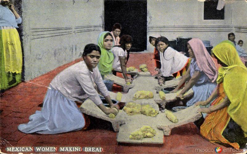 Mujeres mexicanas haciendo pan