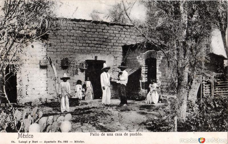 Patio de una casa de pueblo