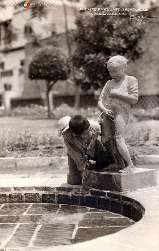 Fuente en el Jardín Revolución