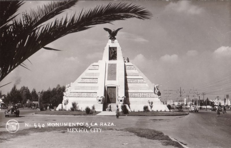 Monumento a la Raza