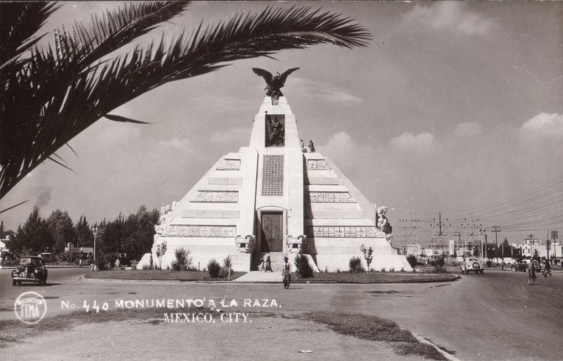 Monumento a la Raza