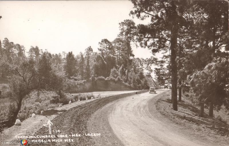 Mil Cumbres. Carretera México - Morelia - Guadalajara