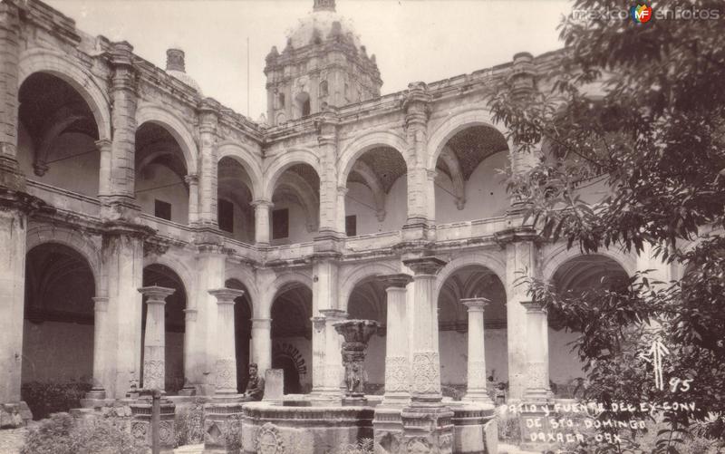 Patio y Fuente del Ex Convento de Santo Domingo