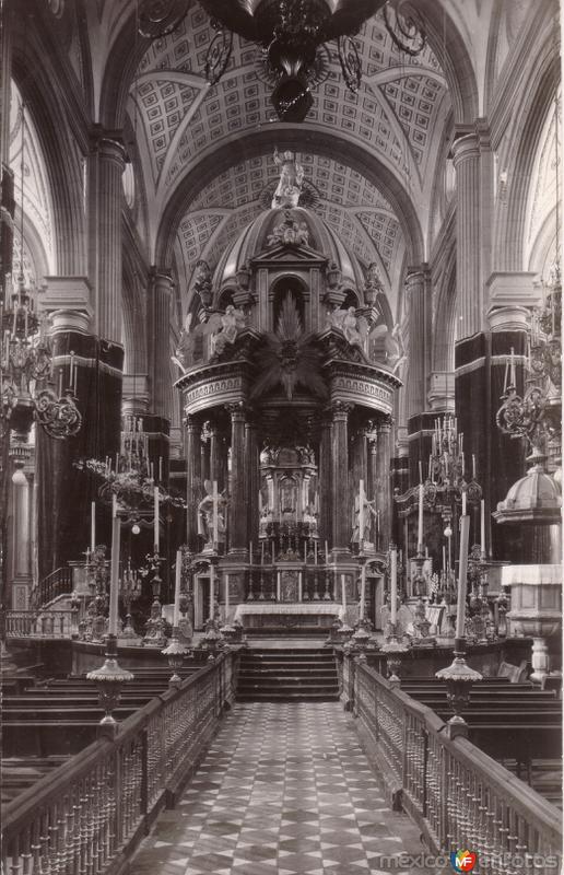 Altar principal de la Catedral de Puebla