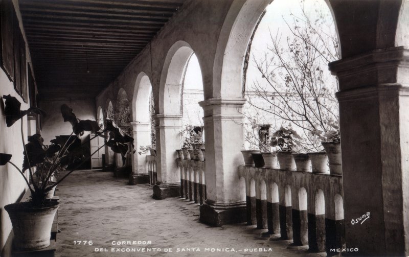 Corredor del Exconvento de Santa Mónica