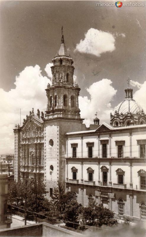 Templo y Convento del Carmen