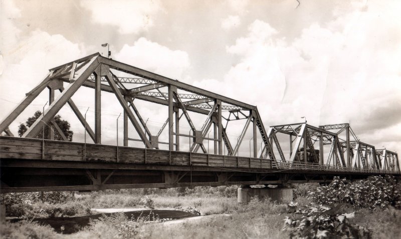 El antiguo puente internacional