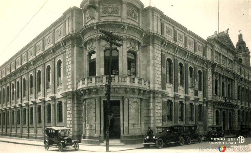 Universidad Nacional Autónoma de México