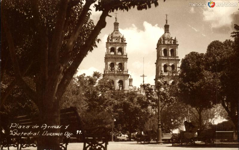 Plaza de Armas y Catedral