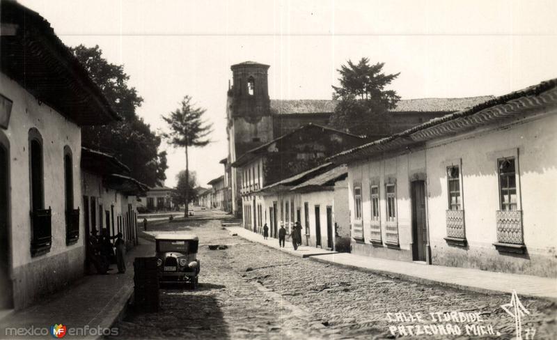 Calle Iturbide