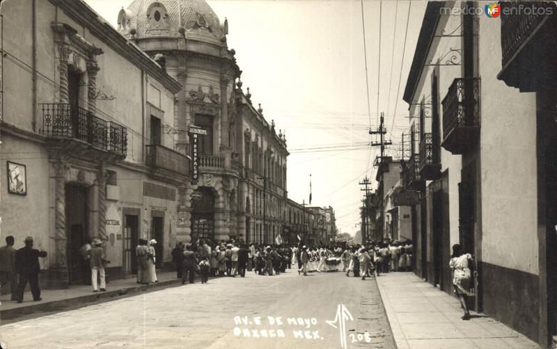 Avenida 5 de Mayo