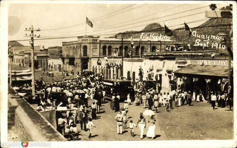 Desfile. Sept. 1910. Fiestas del Centenario de la Independencia Mexicana