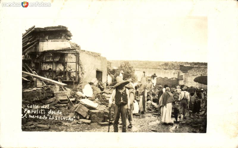 Ruinas en la Calle del Perulito, desde el Mercado de La Soledad