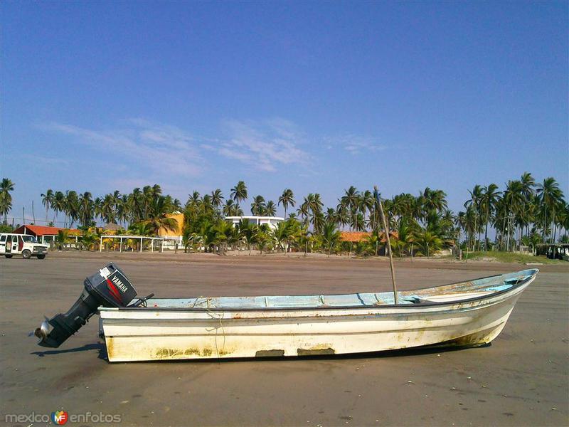 Fotos de El Novillero, Nayarit, México: Lancha y mástil