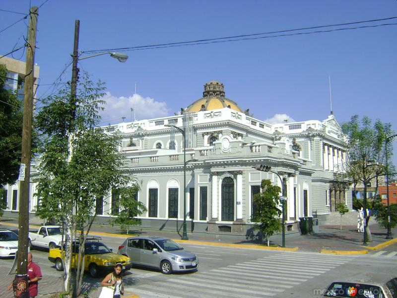 Edificio de la Rectoria de la U. de G. Noviembre/2011