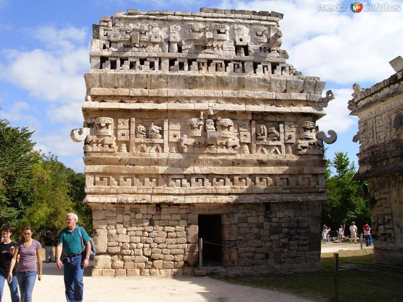 Zona Arqueológica de Chichén Itzá. Arquitectura del periodo clásico