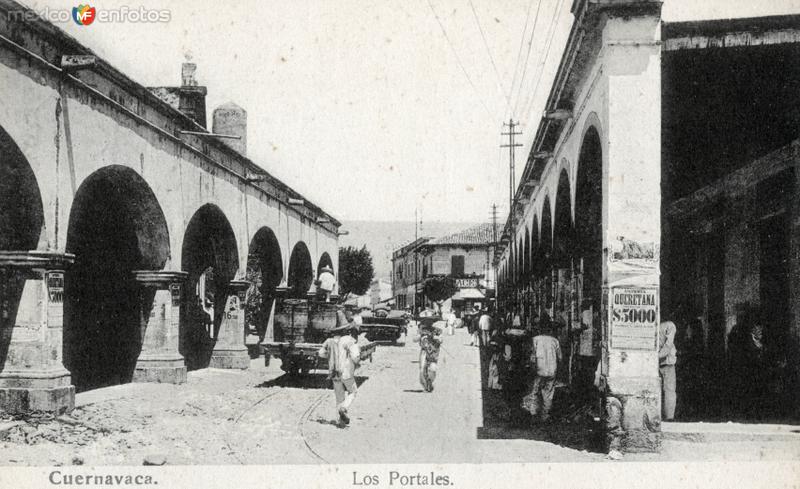 Los Portales