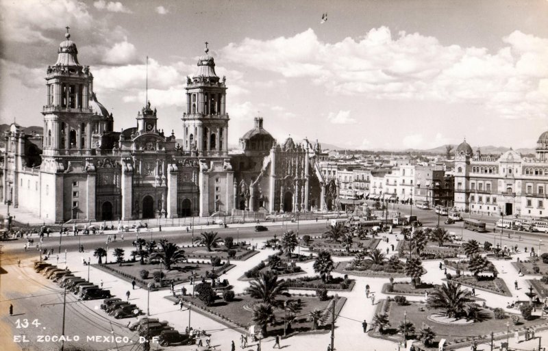 El Zócalo y Catedral Metropolitana