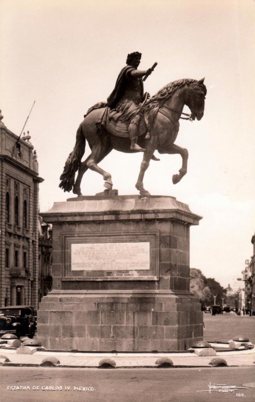 Estatua a Carlos IV