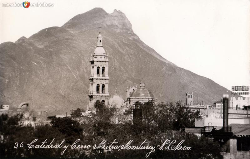Campanario de la catedral de Monterrey