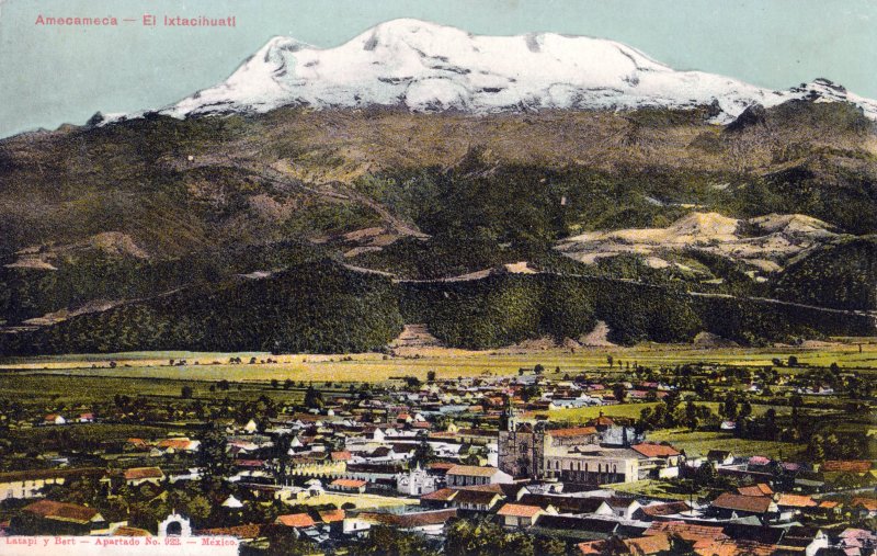 Vista panorámica de Amecameca y el Iztaccíhuatl