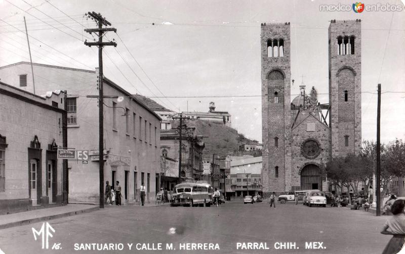 Santuario y Calle M. Herrera