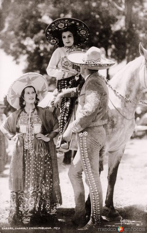 Charro, charra y china poblana