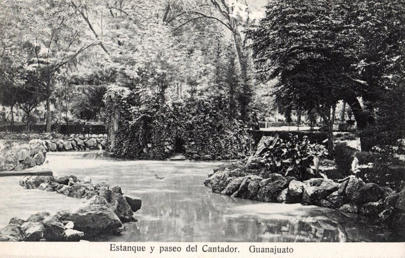 Estanque y Paseo del Cantador