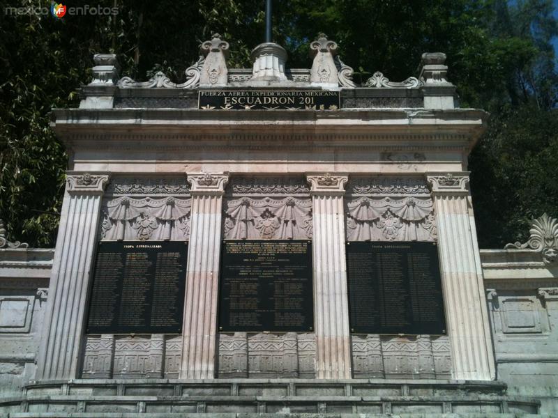 Monumento al Escuadron 201. Monumento al Escuadron 201.