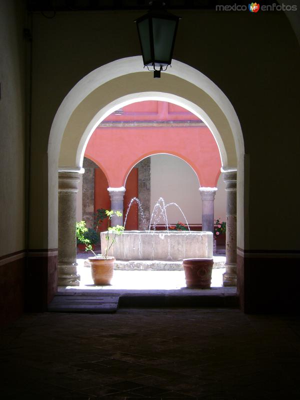 Entrada al claustro del ex-convento siglo XVI.Tlaxcala. Abril/2012