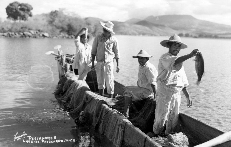 Pescadores en el Lago de Pátzcuaro