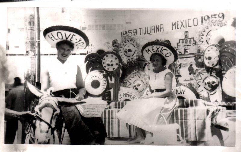 Turistas en Tijuana (1959)