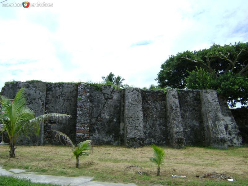 Ruinas del antiguo fuerte. Antón Lizardo. Julio/2012