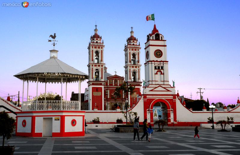 Iglesia de Sto. Toribio y Kiosko