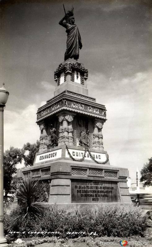 Monumento a Cuauhtémoc, en el Paseo de la Reforma