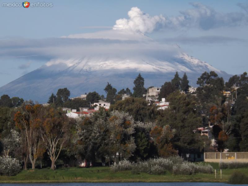 El volcán Popocatépetl desde Acuitlapilco