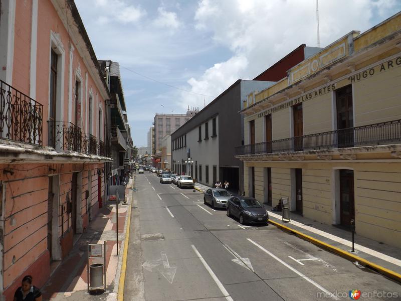 Centro veracruzano de las artes y Av. Independencia. Julio/2012