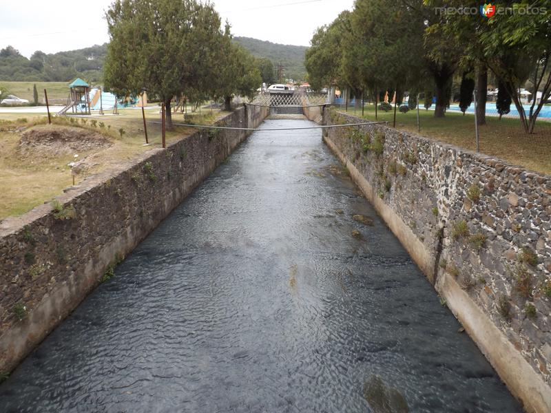 Vertedero de la presa de San Antonio Regla. Octubre/2012