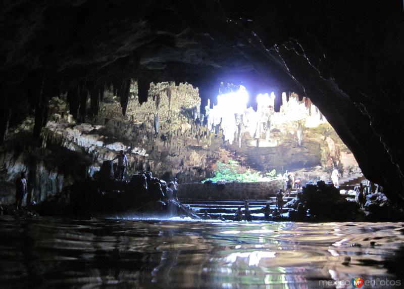 Cenote Tzá Ujún Kat