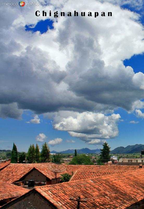 La belleza de los tejados, con sus grandes alerones, son Patrimonio Histórico de este bello Pueblo Mágico