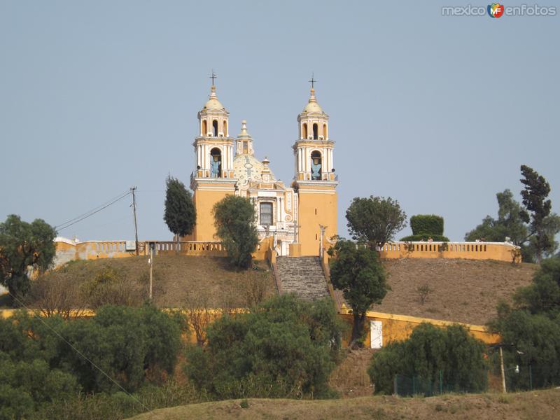 Templo de los Remedios sobre la pirámide de Cholula. Mayo/2013