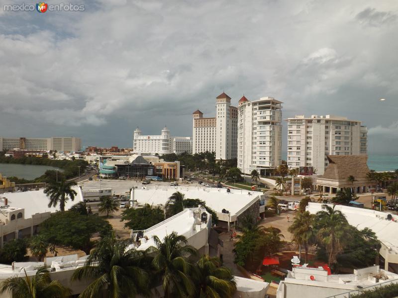 La zona hotelera y plaza Caracol. Noviembre/2013