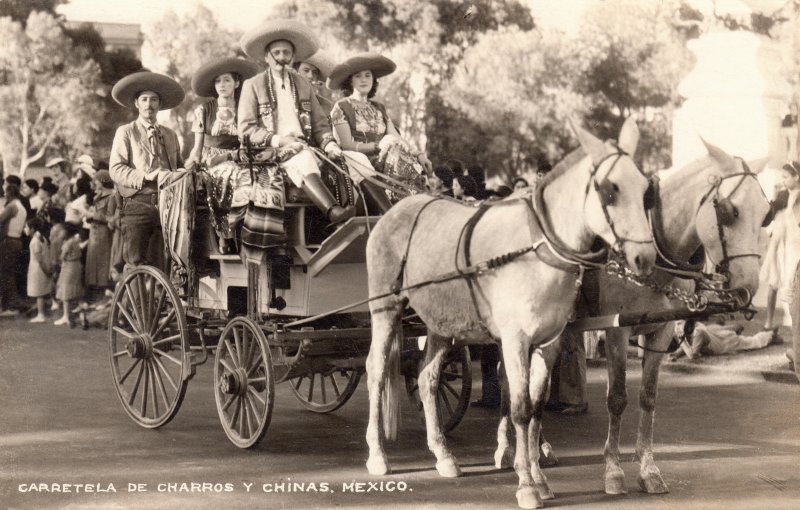 Carreta de Charros y Chinas Poblanas