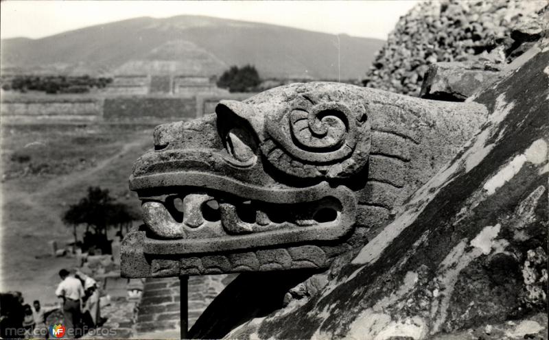 Templo de Quetzalcóatl y Pirámide de la Luna