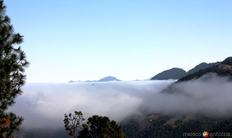 Planeando junto a la niebla. Vista desde el Cerrito del Calvario